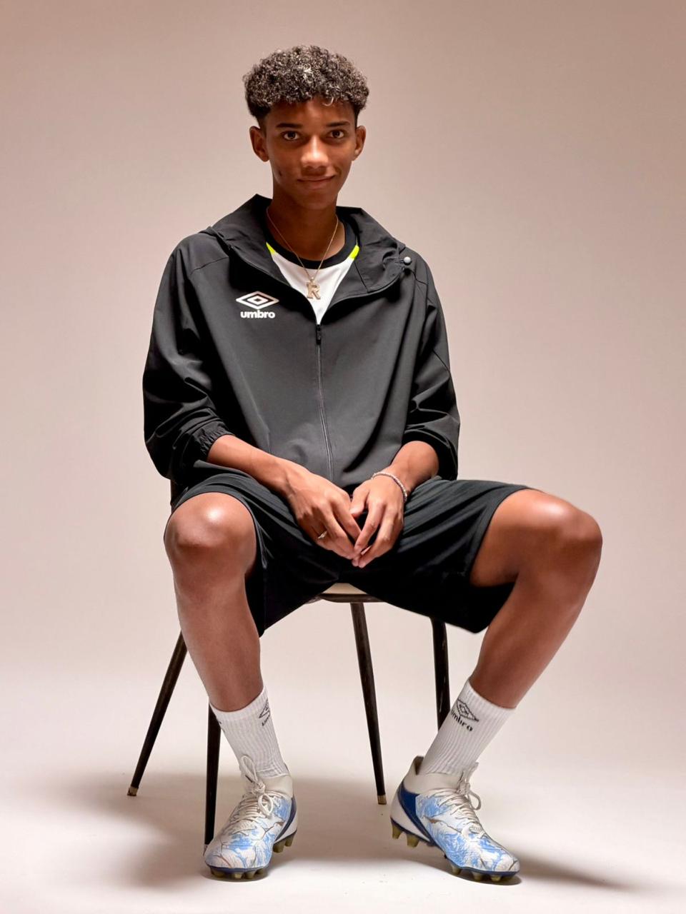 Robinho Jr. — press photo 2